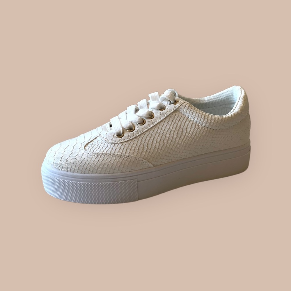 Nasty Gal White Python Platform Sneakers Size 6